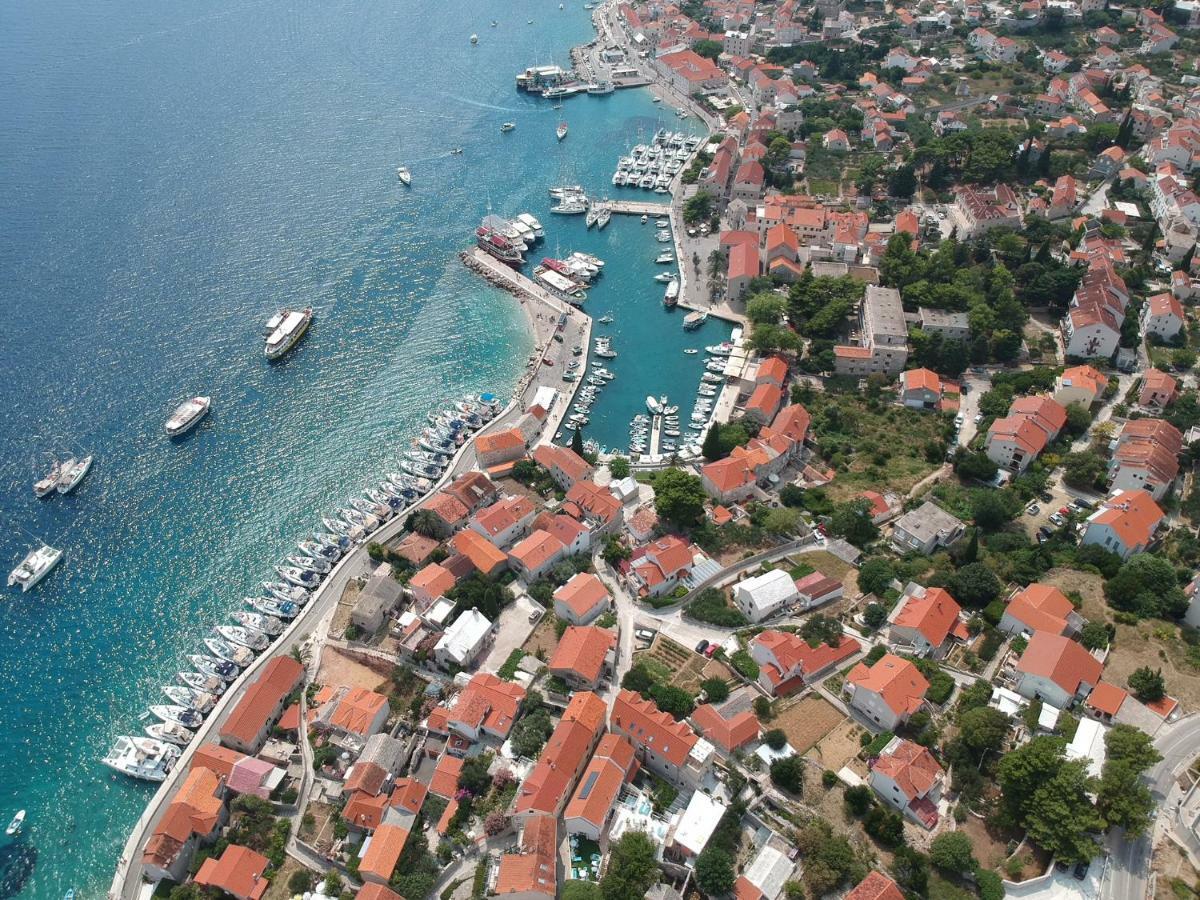 Hotel Ivan Dujmovic Dvori Bol Exterior photo